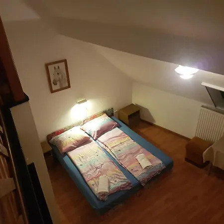 Bed & Breakfast Panzio - Resch *